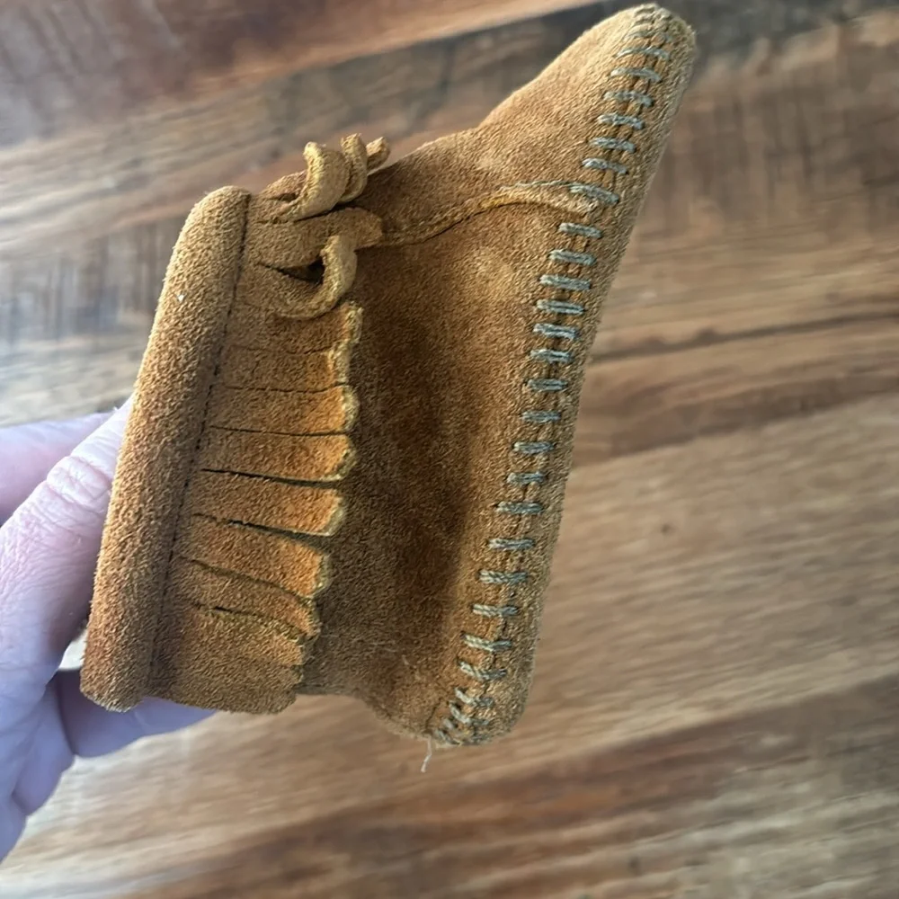Minnetonka Fringe Back Flap Booties size 3